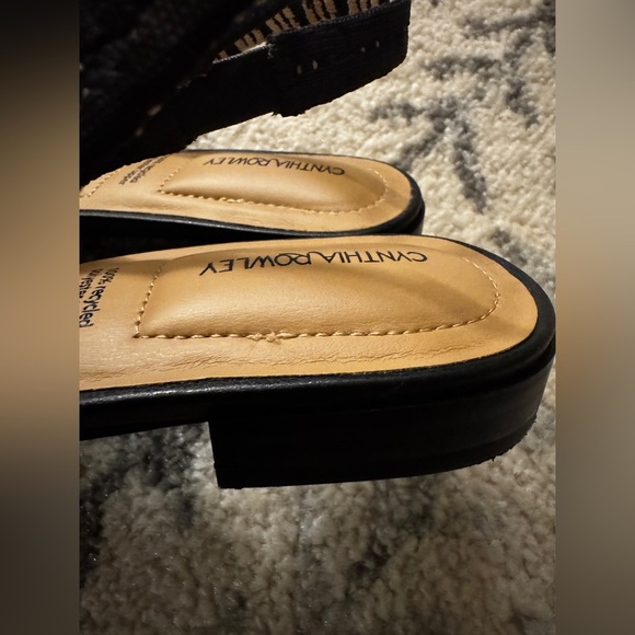 Cynthia Rowley flat - black & tan - Picture 5 of 8